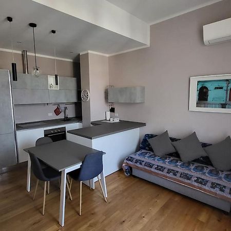Central And Cosy Apartament Bologna Bagian luar foto