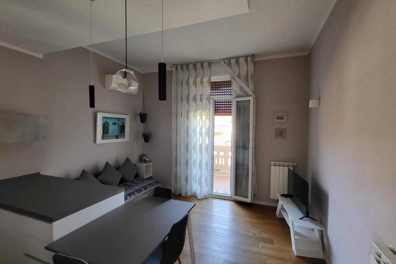 Central And Cosy Apartament Bologna Bagian luar foto
