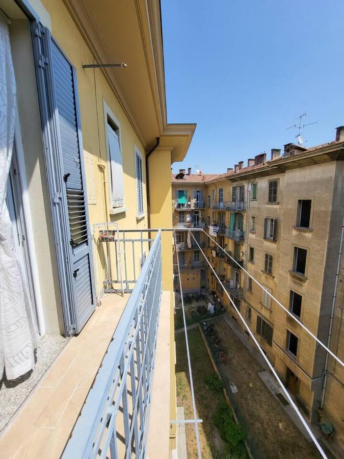 Central And Cosy Apartament Bologna Bagian luar foto