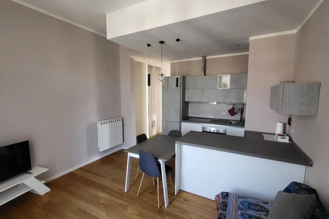Central And Cosy Apartament Bologna Bagian luar foto