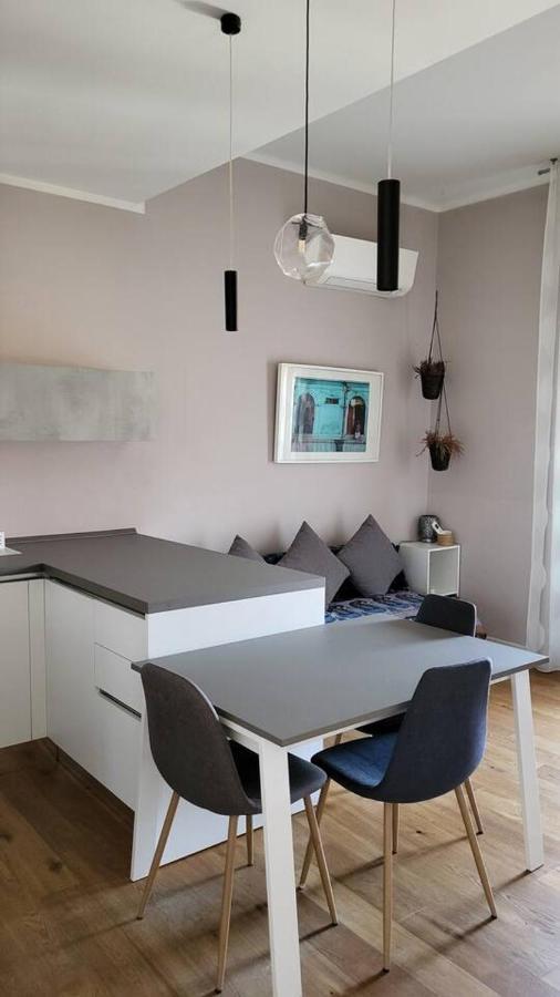 Central And Cosy Apartament Bologna Bagian luar foto