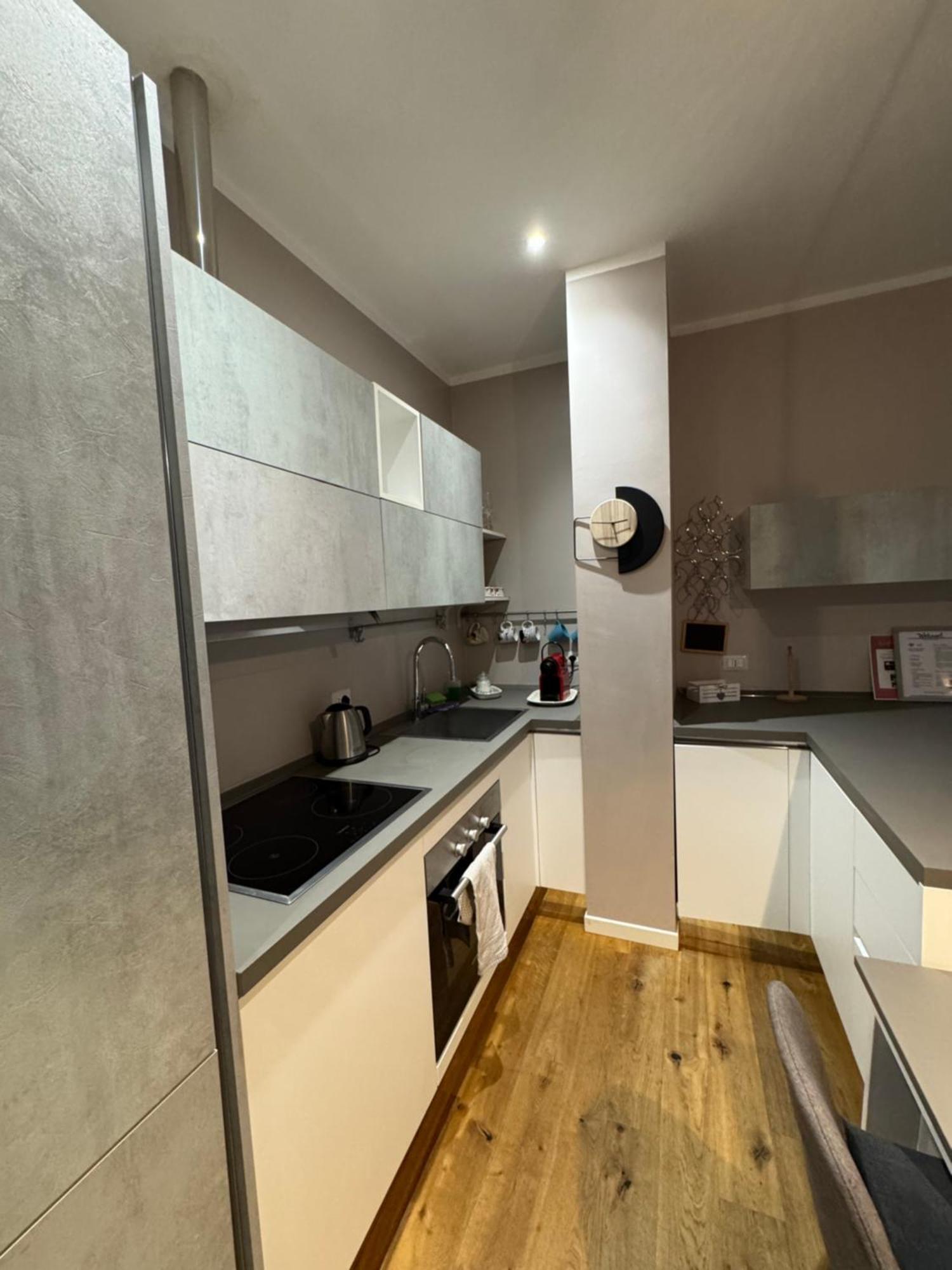 Central And Cosy Apartament Bologna Bagian luar foto