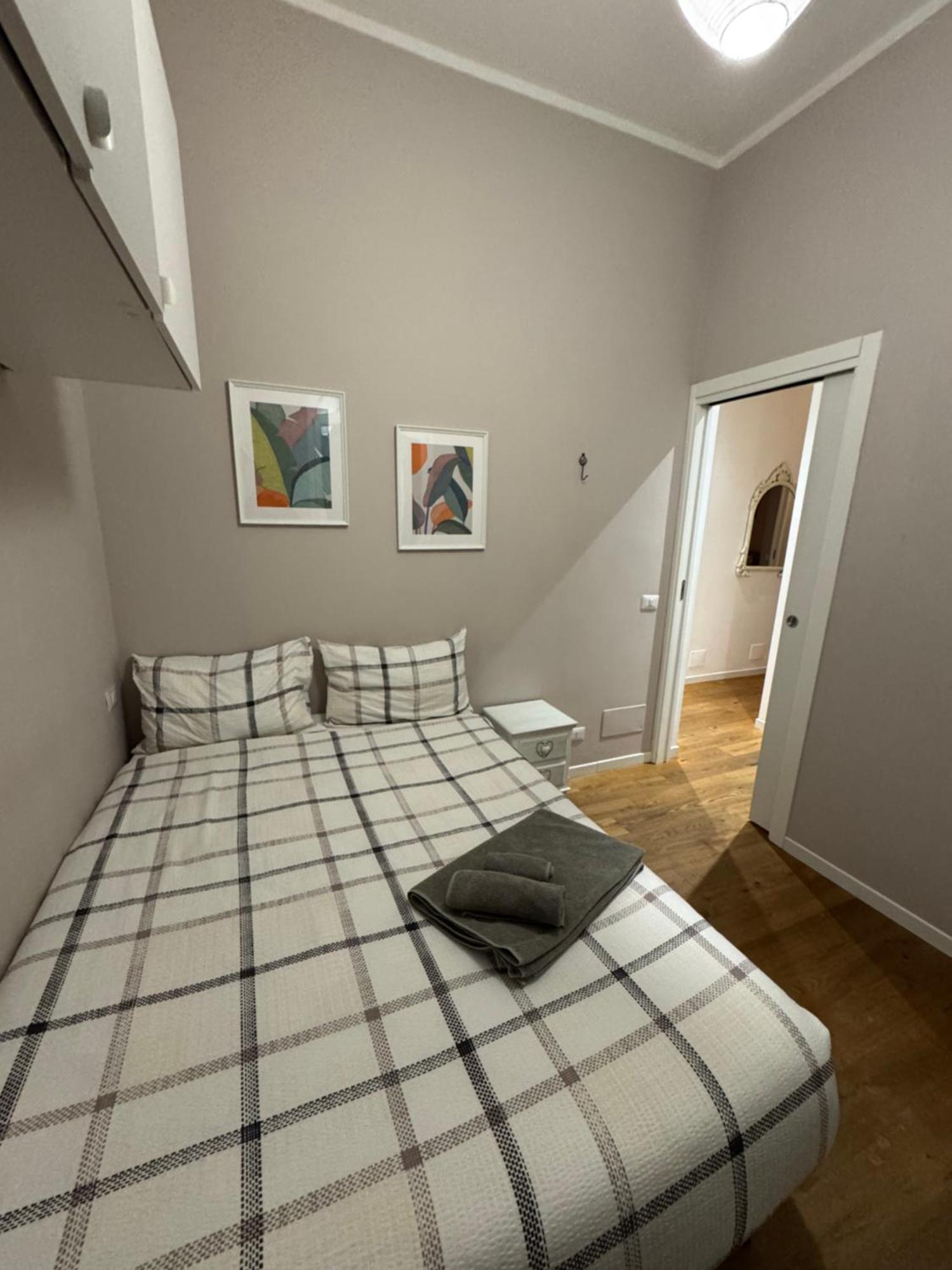 Central And Cosy Apartament Bologna Bagian luar foto