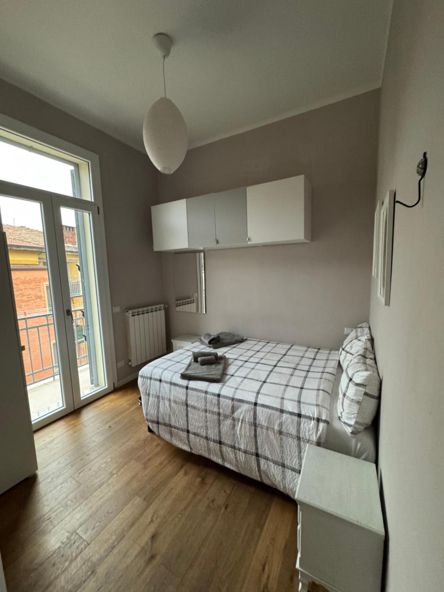 Central And Cosy Apartament Bologna Bagian luar foto