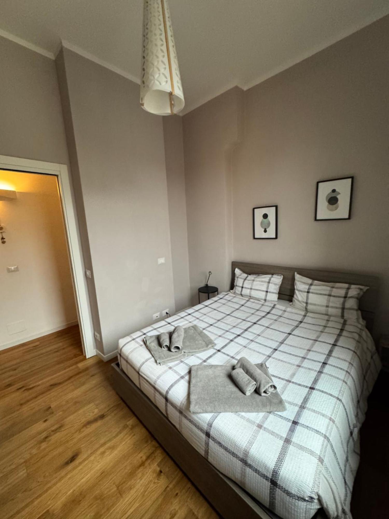 Central And Cosy Apartament Bologna Bagian luar foto